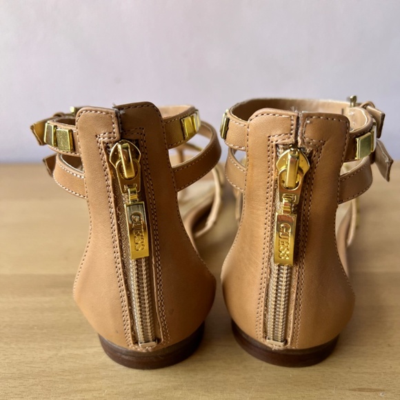 Guess Gladiator Brown Tan & Gold adornments hardware Flat Thong Sandals Zip back - Picture 3 of 16